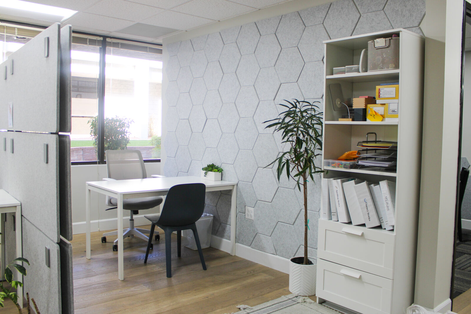 One-to-one instruction room